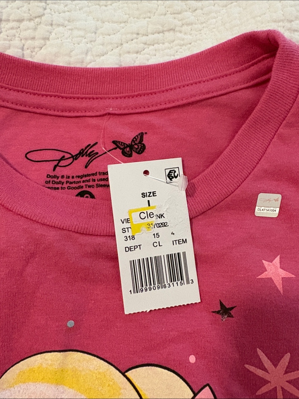 Dolly Parton Pink Tshirt – Workin' 9 to 5 Design - Picture 3 of 4